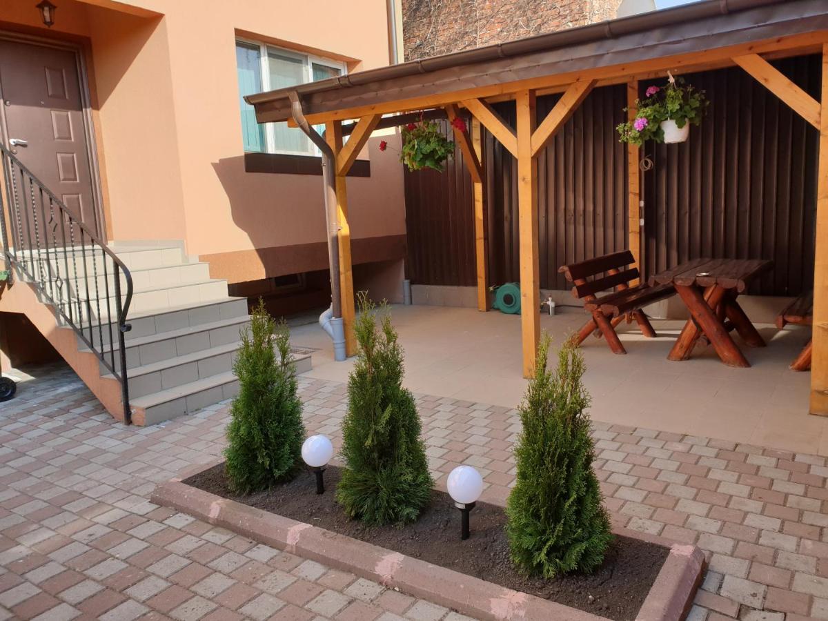 Villa Accommodation Bucarest Exterior foto